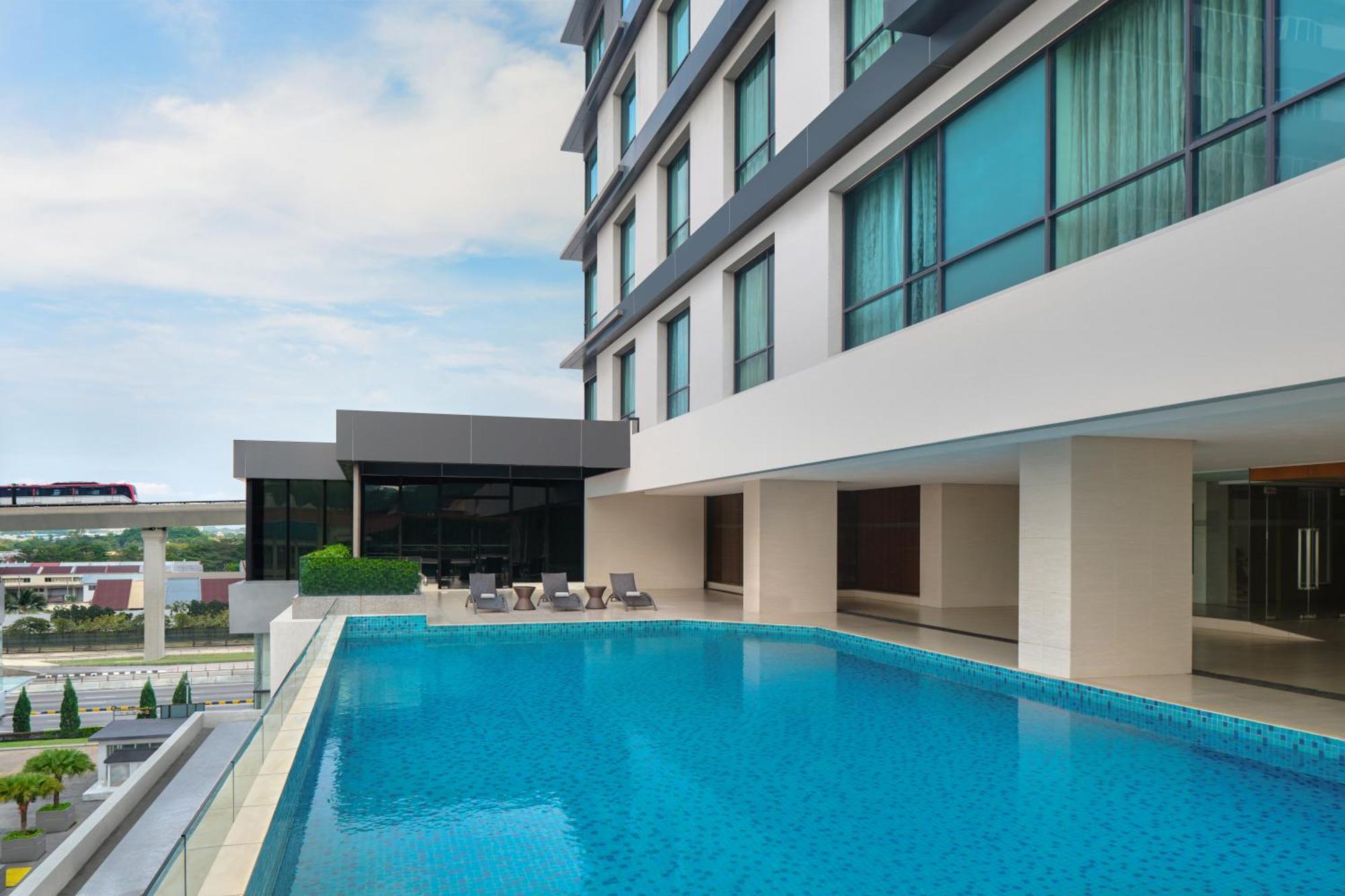 Hotel Four Points By Sheraton 4*
